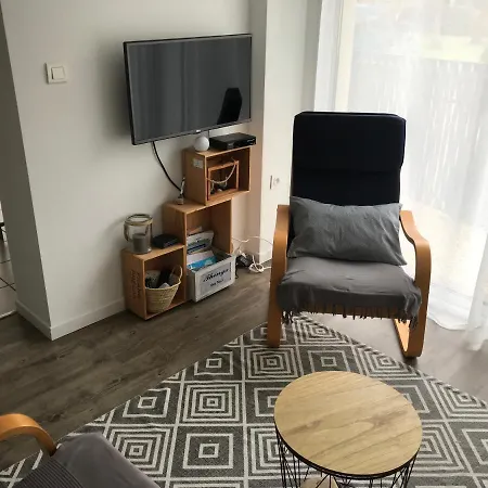 Maisonnette Entre Foret Et Occean Vakantiehuis