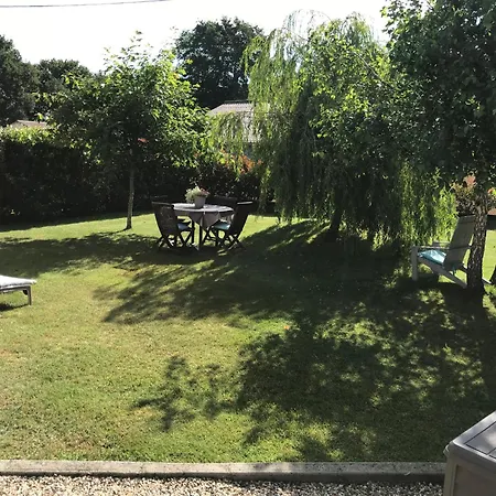Maisonnette Entre Foret Et Occean *