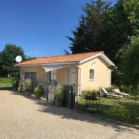 Holiday home Maisonnette Entre Foret Et Occean *