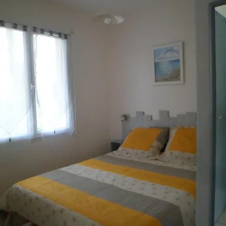 Holiday home Maisonnette Entre Foret Et Occean Vendays-Montalivet