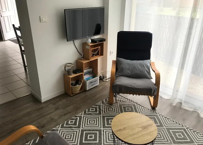 Maisonnette Entre Foret Et Occean بيت للعطل